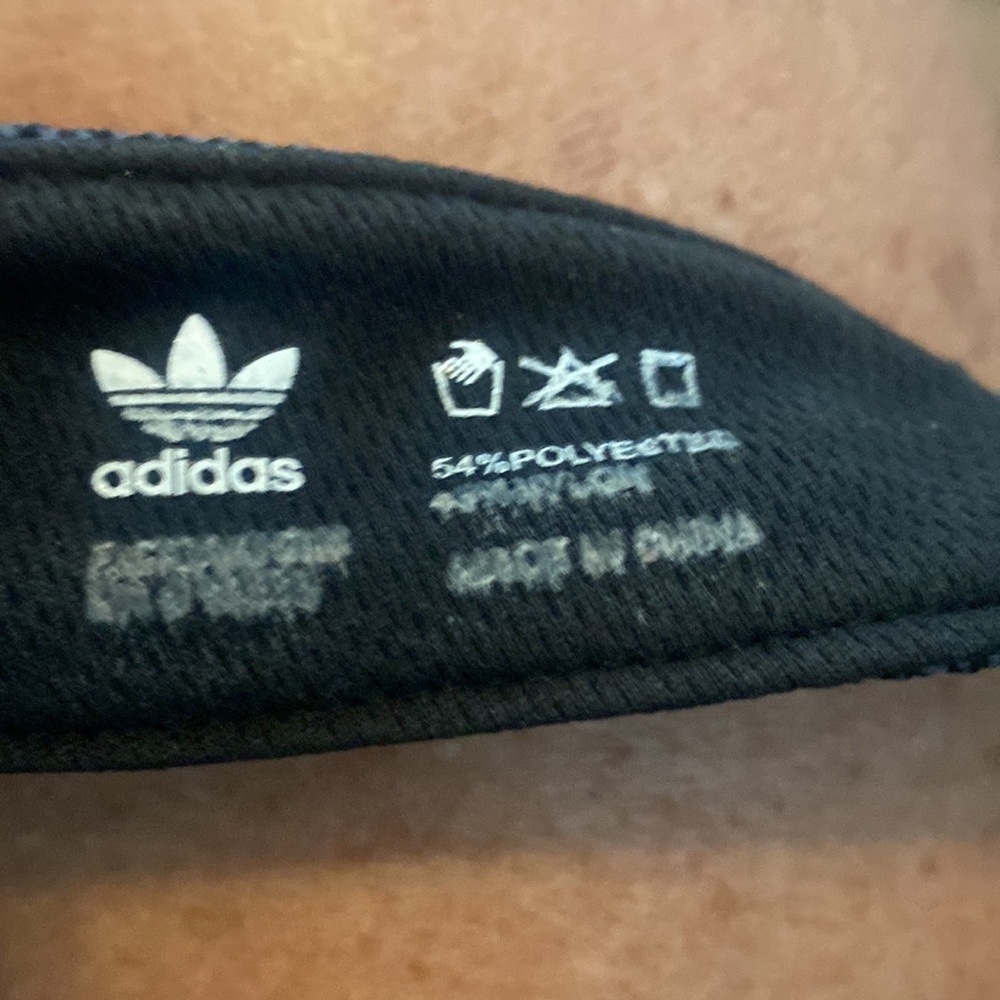 Adidas Visor - Picture 4 of 4
